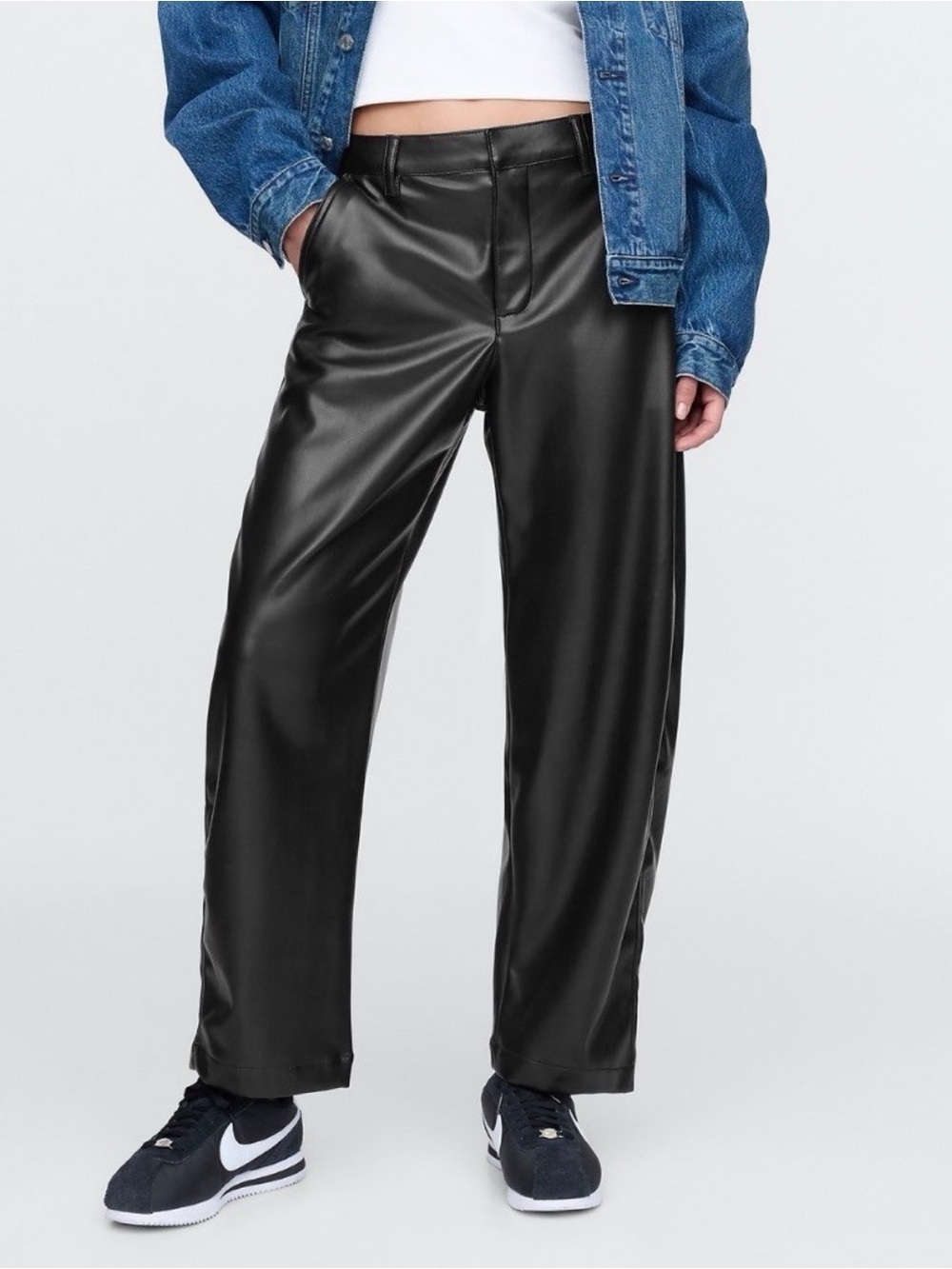 Gap Mid Rise Vegan Leather Horseshoe Barrel Jeans Pants Black Womenβs 4 Tall
